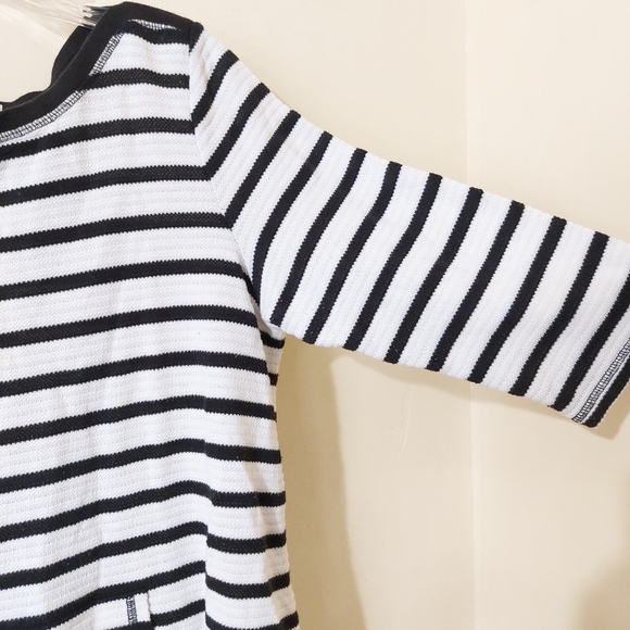 Liz Claiborne Weekend Petite Black & White Striped Lightweight Pull Over Sweater - Picture 4 of 13